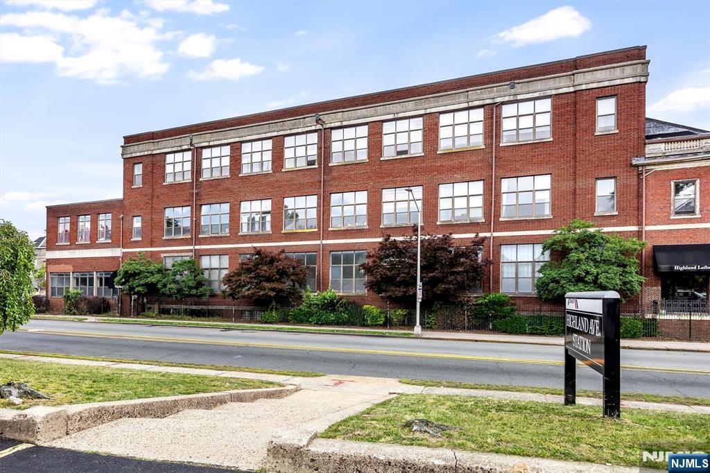 350 Scotland Road, Unit 106 Orange, NJ 07050 - Photo 3 of 35