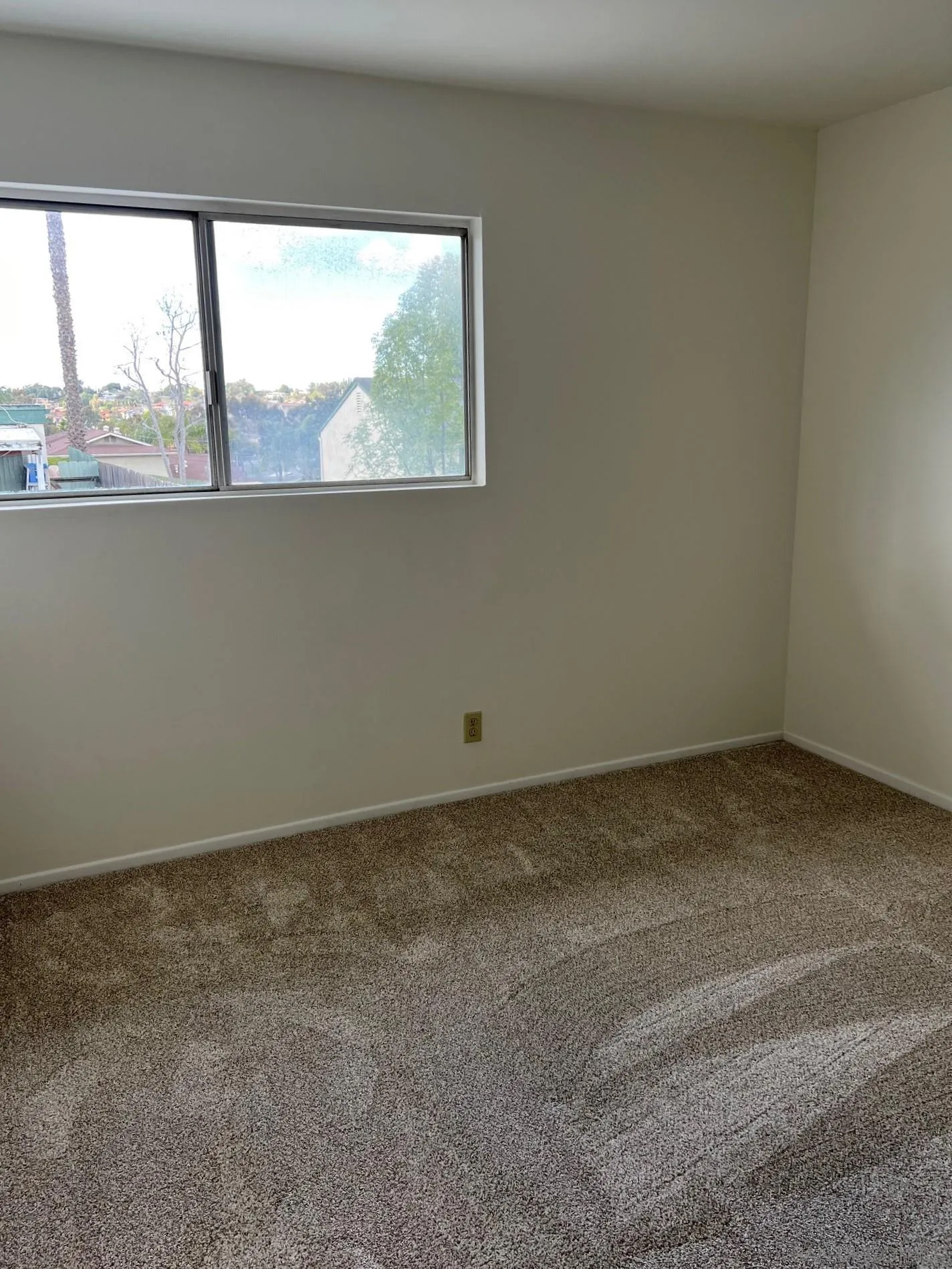 2018 Terracina Circle Spring Valley, CA 91977 - Photo 16 of 24 a view of a window in an empty room
