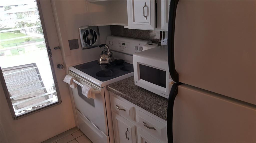 1110 North Riverside Drive, Unit 29 Pompano Beach, FL 33062 - Photo 12 of 17 Photo 12