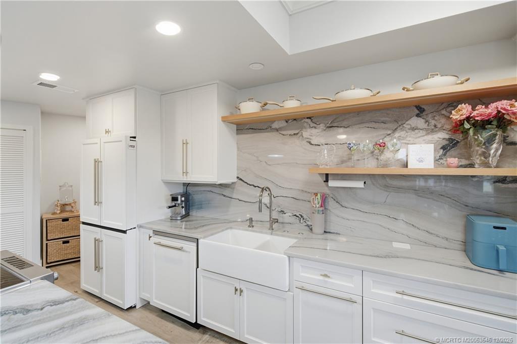 150 Southeast Four Winds Drive, Unit B208 Stuart, FL 34996 - Photo 10 of 29