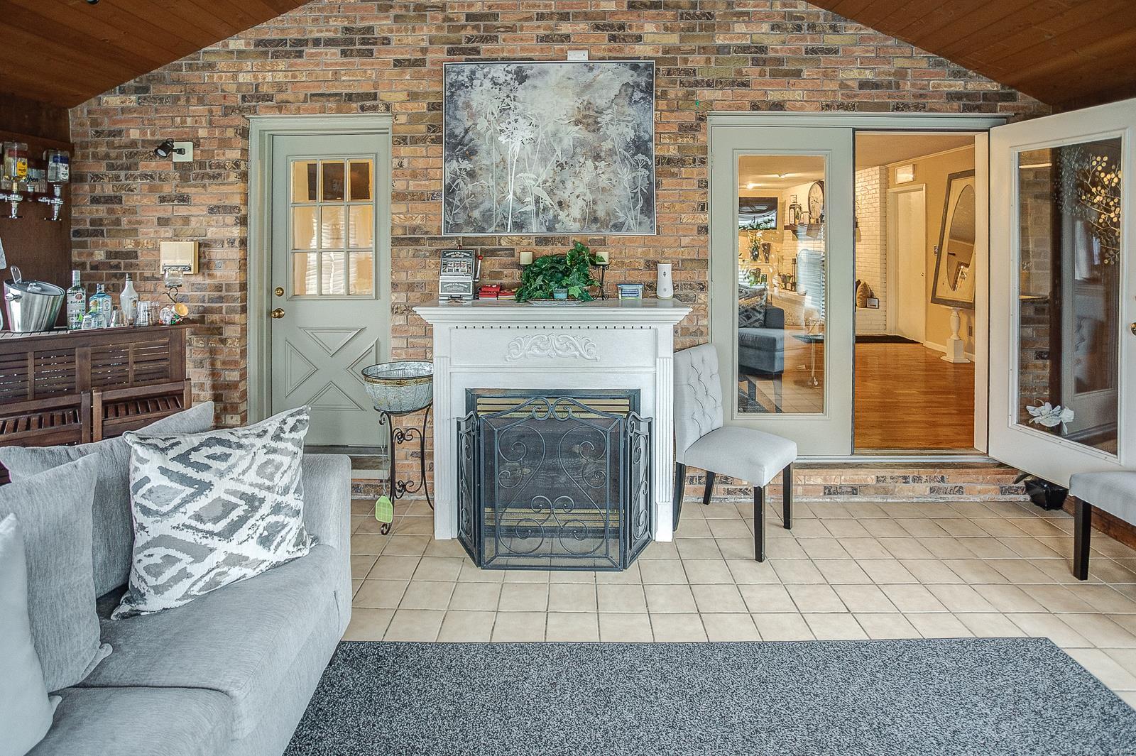 429 John Henry Road Belleville, IL 62220 - Photo 15 of 54 Gallery Image 15