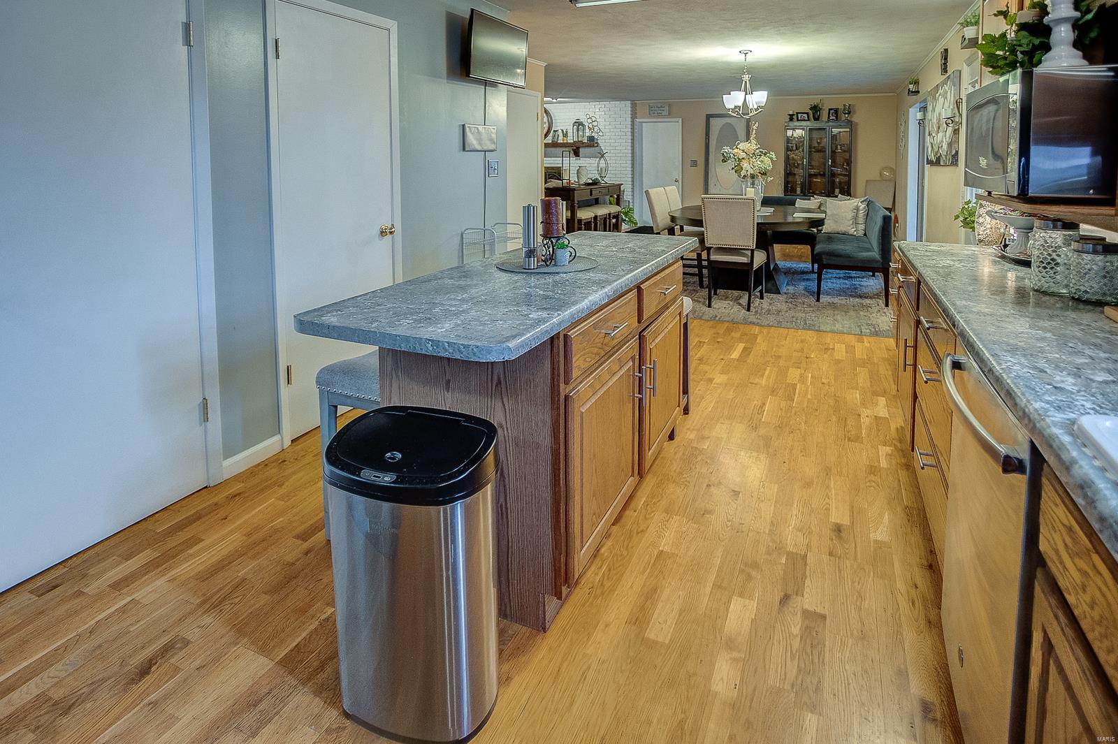 429 John Henry Road Belleville, IL 62220 - Photo 19 of 54 Gallery Image 19
