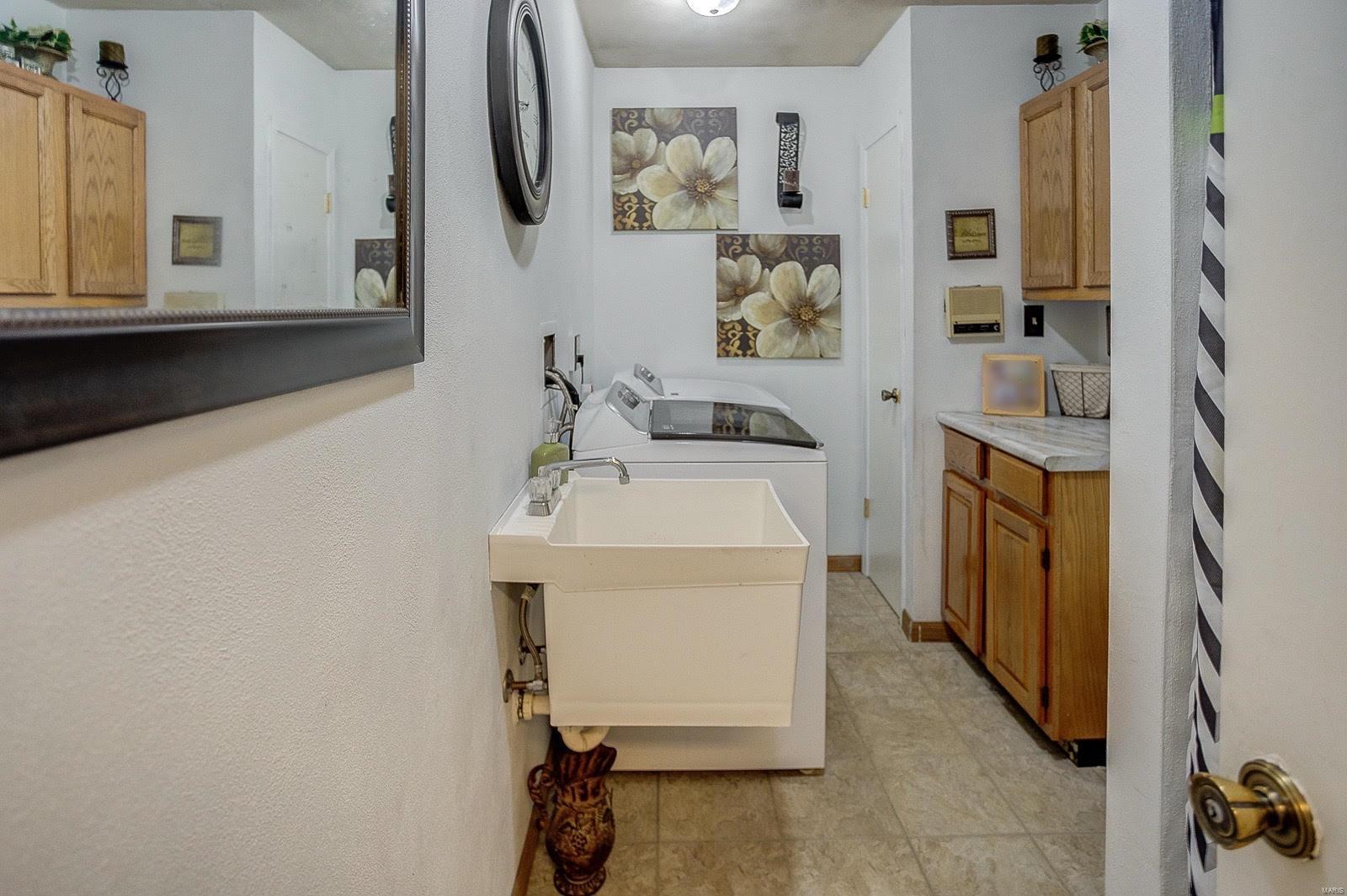 429 John Henry Road Belleville, IL 62220 - Photo 23 of 54 Gallery Image 23