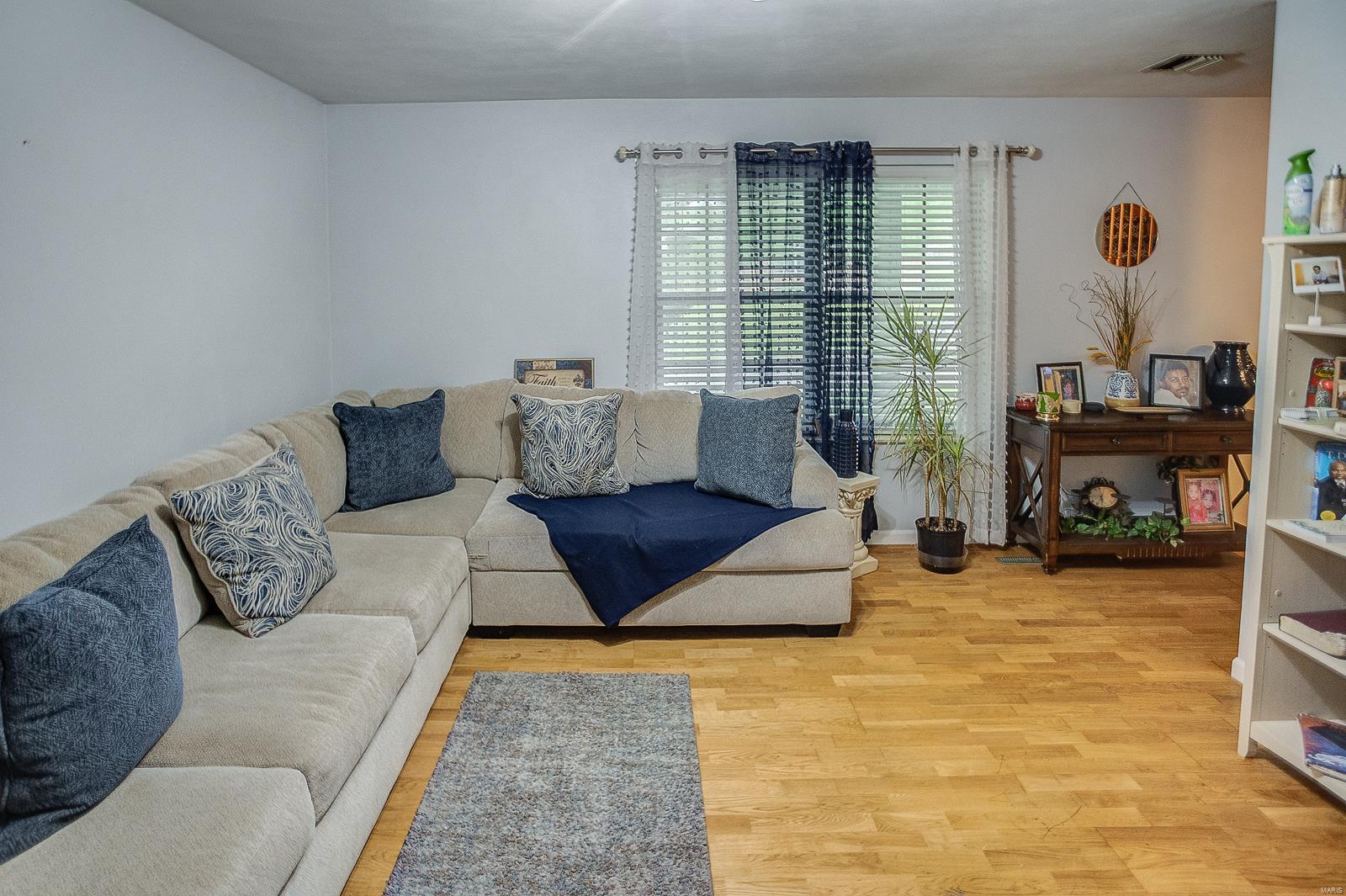 429 John Henry Road Belleville, IL 62220 - Photo 3 of 54 Gallery Image 3