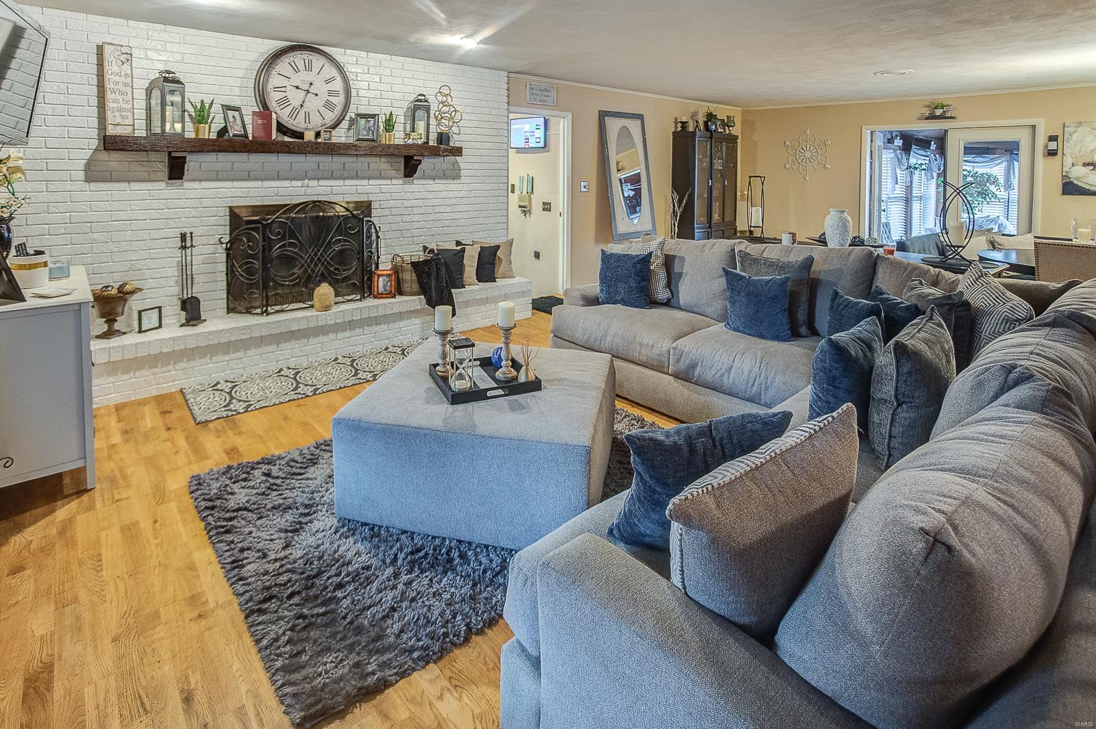 429 John Henry Road Belleville, IL 62220 - Photo 5 of 54 Gallery Image 5