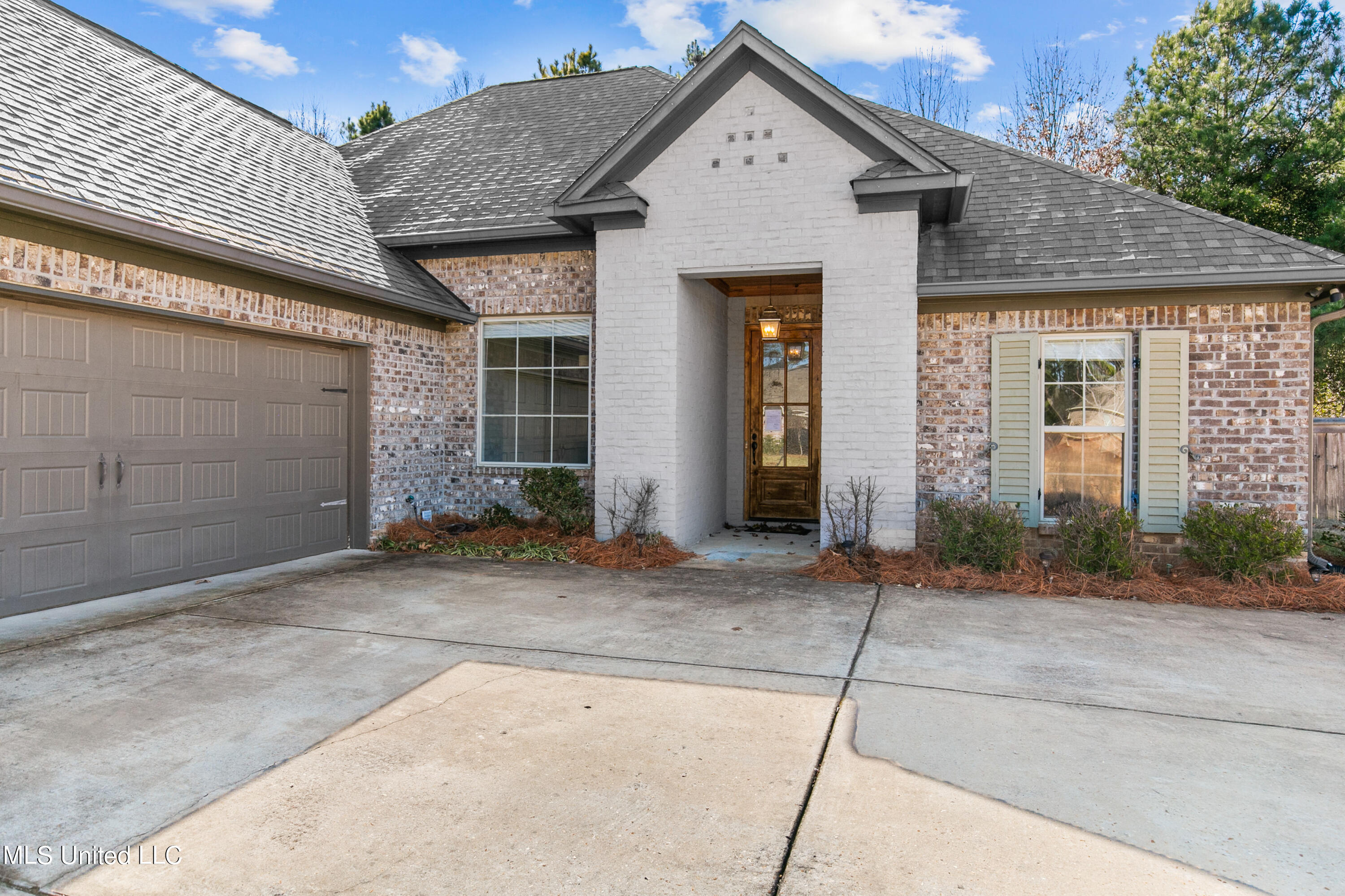 127 Hampton Place Madison, MS 39110 - Photo 3 of 28 127 Hampton-3