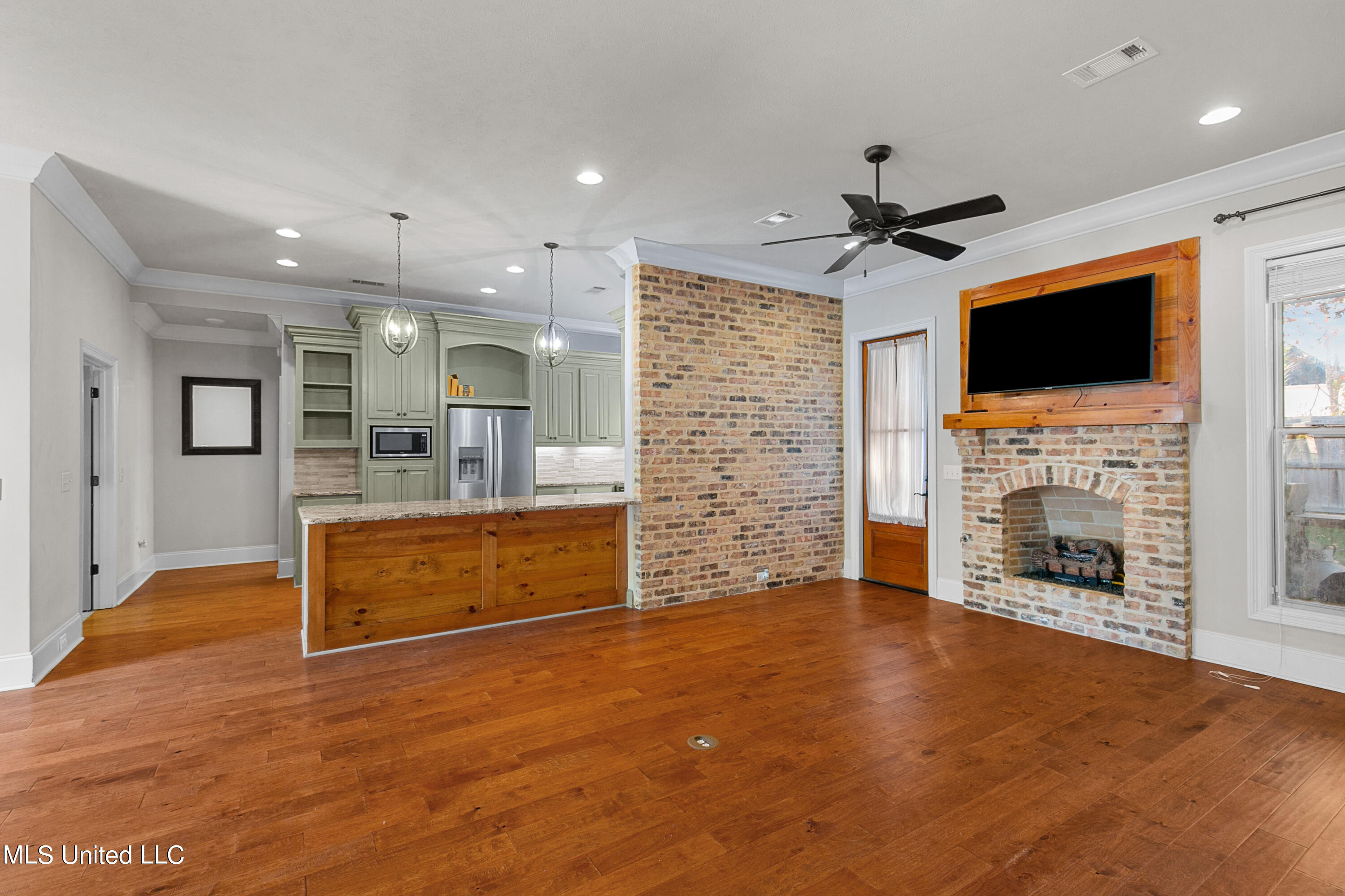 127 Hampton Place Madison, MS 39110 - Photo 8 of 28 127 Hampton-8
