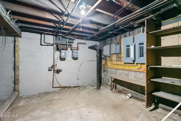 $309,000 | 2422 Lavin Court, Troy, NY 12180