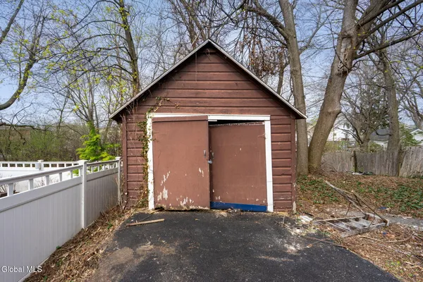 $309,000 | 2422 Lavin Court, Troy, NY 12180