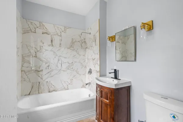 $309,000 | 2422 Lavin Court, Troy, NY 12180