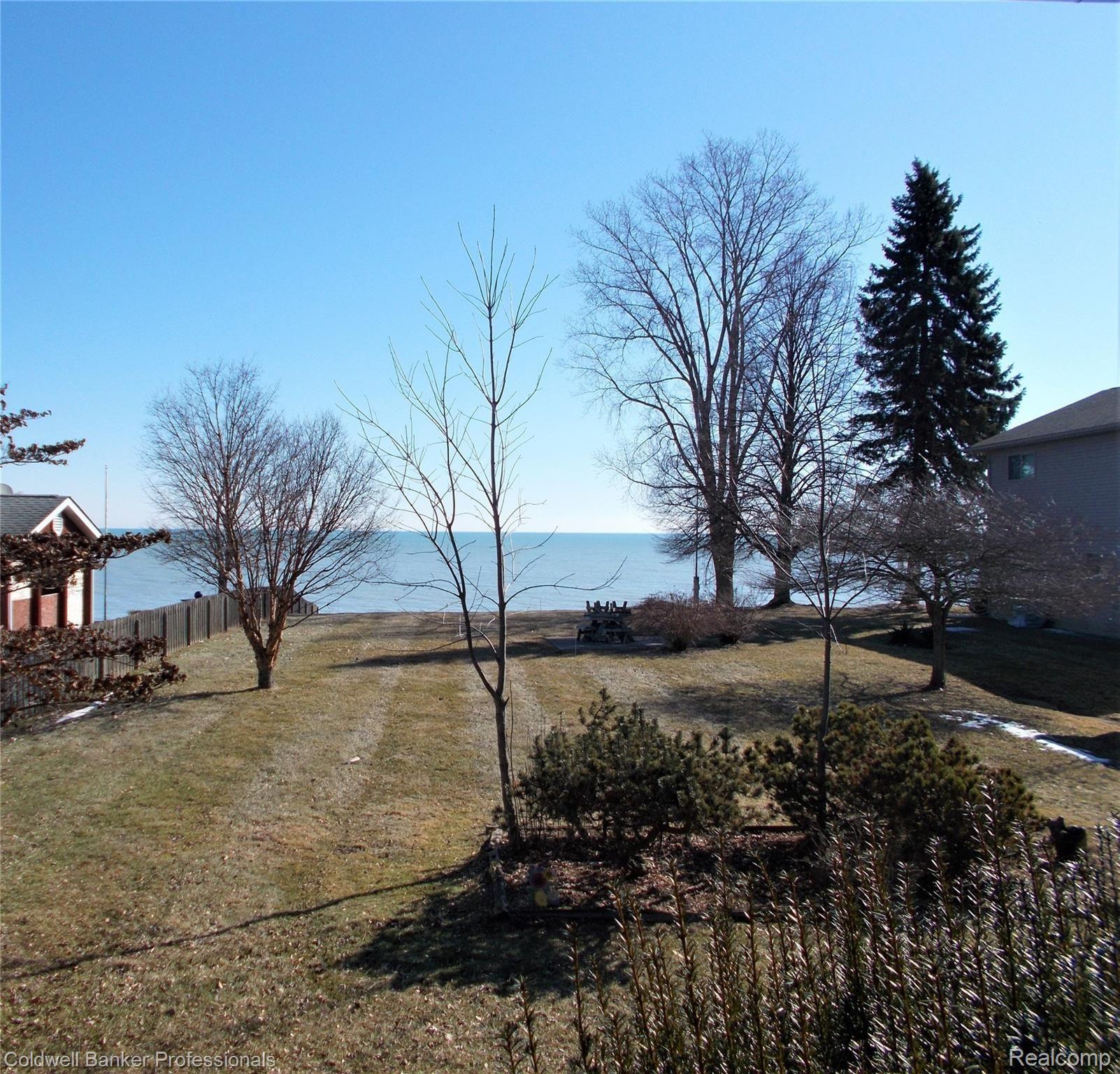 8309 Lakeshore Road Lexington, MI 48450 - Photo 27 of 39 DSCN0915.JPG
