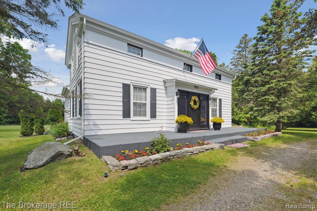 8809 Sashabaw Road Clarkston, MI 48348 - Photo 2 of 44