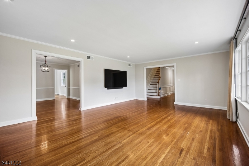 11 Wordsworth Road Short Hills, NJ 07078 - Photo 17 of 44