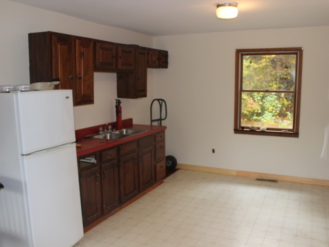 129 Old Stage Road Putney, VT 05346 - Photo 2 of 16