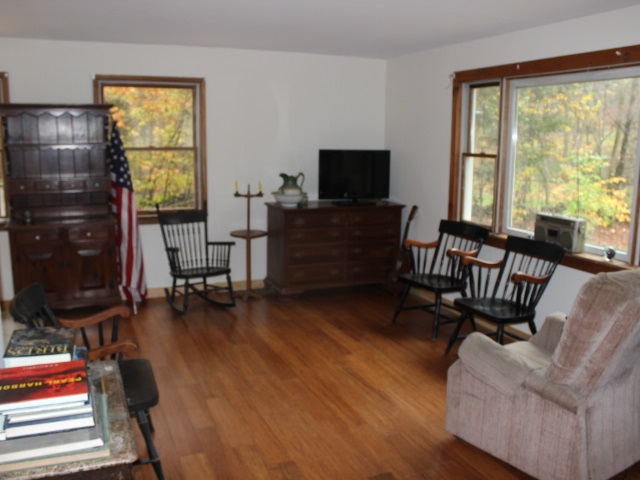 129 Old Stage Road Putney, VT 05346 - Photo 3 of 16