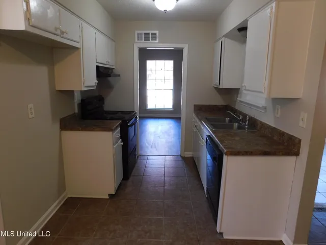 $1,575 | 2775 Normandy Cove, Horn Lake, MS 38637