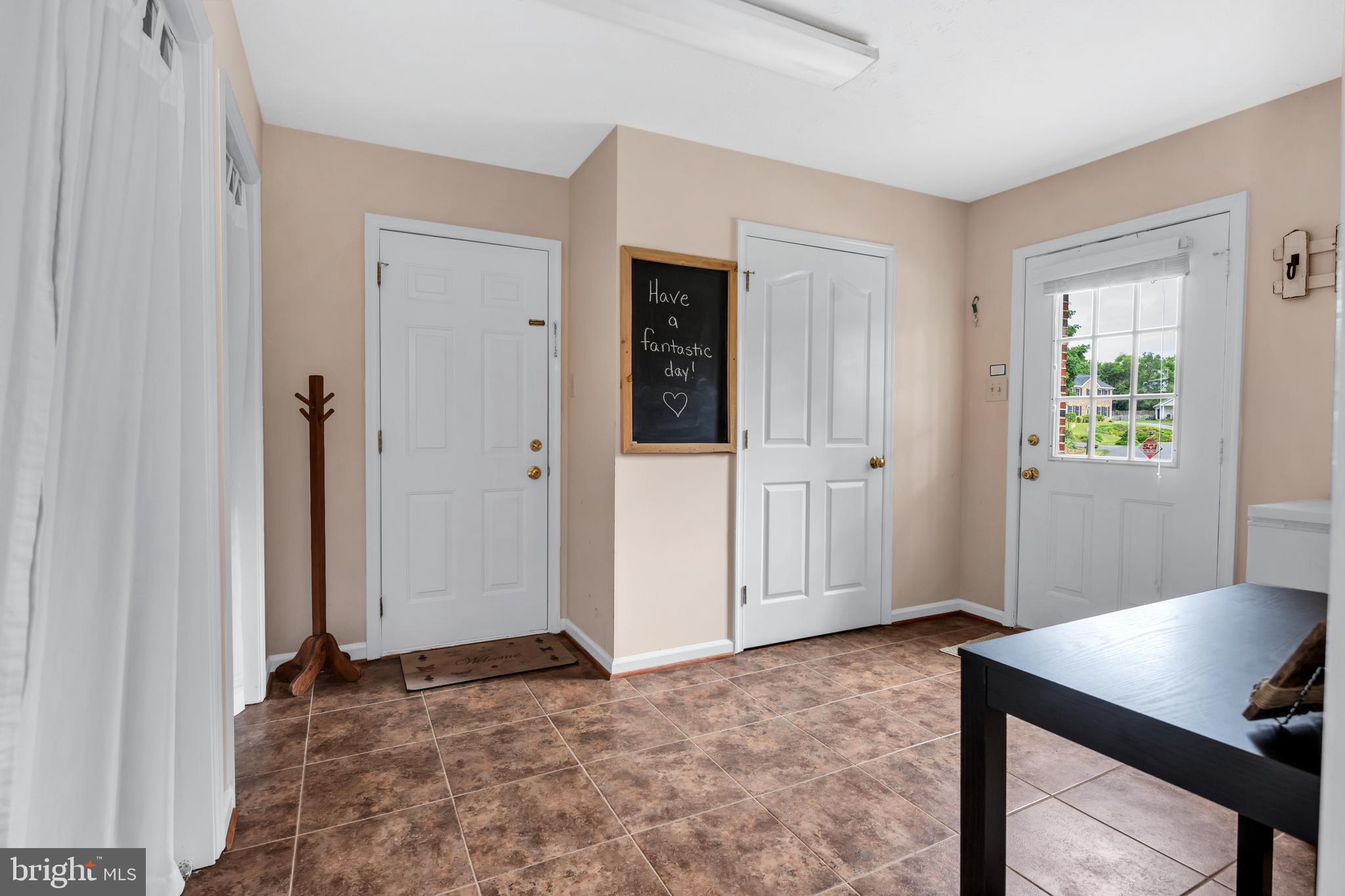 125 Asbury Road Winchester, VA 22602 - Photo 9 of 28 Gallery Image 9