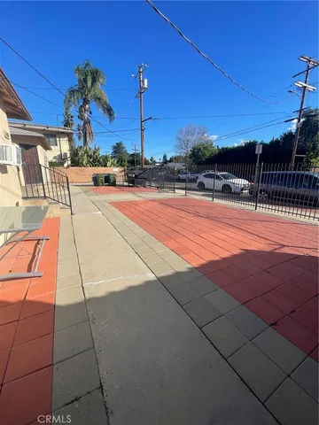 a view of a tennis court