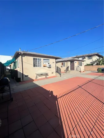 a house view with a outdoor space