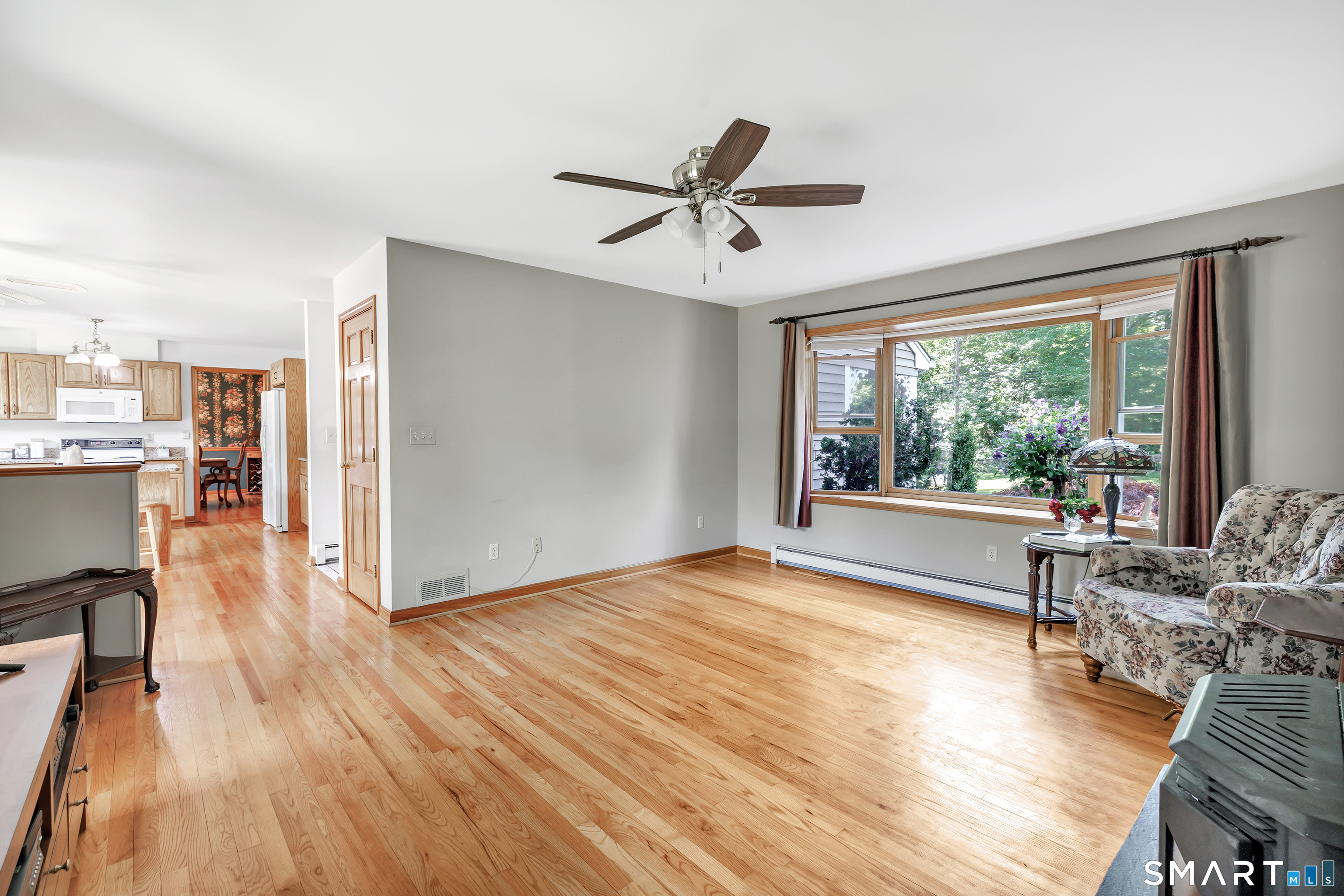 379 Waverly Road Shelton, CT 06484 - Photo 11 of 40