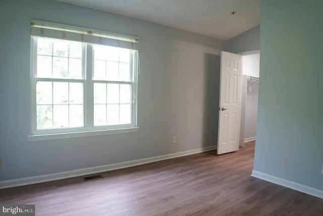 $2,600 | 2816 Emma Lee Street, Unit 301, Falls Church, VA 22042