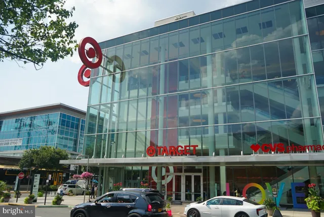 $2,600 | 2816 Emma Lee Street, Unit 301, Falls Church, VA 22042