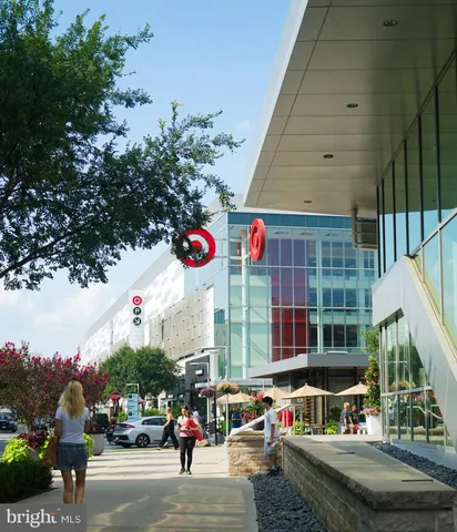 $2,600 | 2816 Emma Lee Street, Unit 301, Falls Church, VA 22042