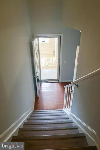 $2,600 | 2816 Emma Lee Street, Unit 301, Falls Church, VA 22042