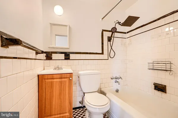 $1,200 | 5626 Midwood Avenue, Unit 1, Baltimore, MD 21212