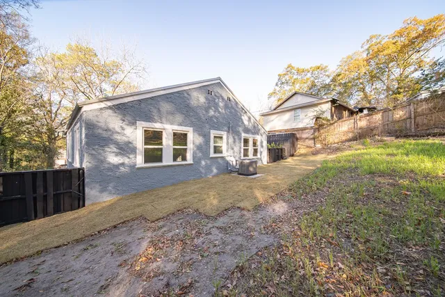 a front view of house with yard