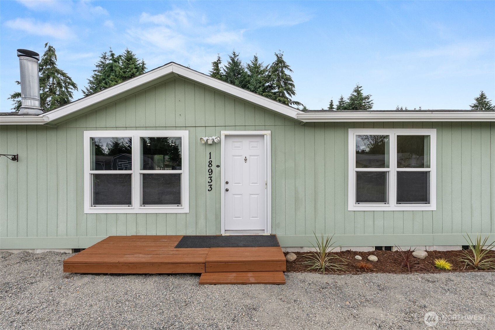 18933 Prairie Street Southwest Rochester, WA 98579 - Photo 4 of 33