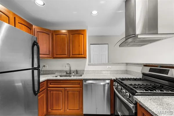 $199,900 | 5803 Waterman Boulevard, Unit 1E, St. Louis, MO 63112