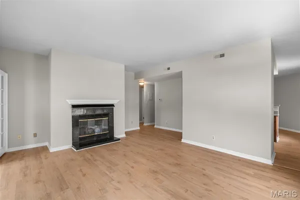 $199,900 | 5803 Waterman Boulevard, Unit 1E, St. Louis, MO 63112