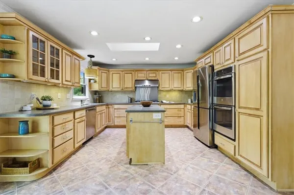 $587,000 | 2192 Heritage Trace Drive, Marietta, GA 30062
