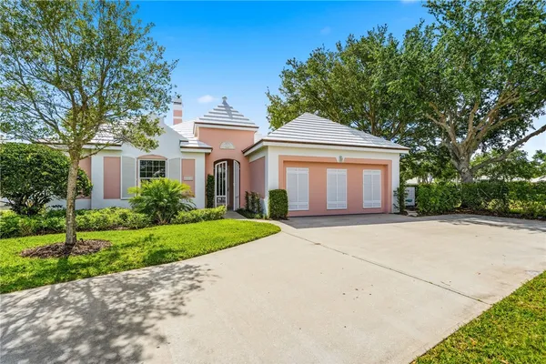 $2,395,000 | 4605 St James Avenue, Vero Beach, FL 32967