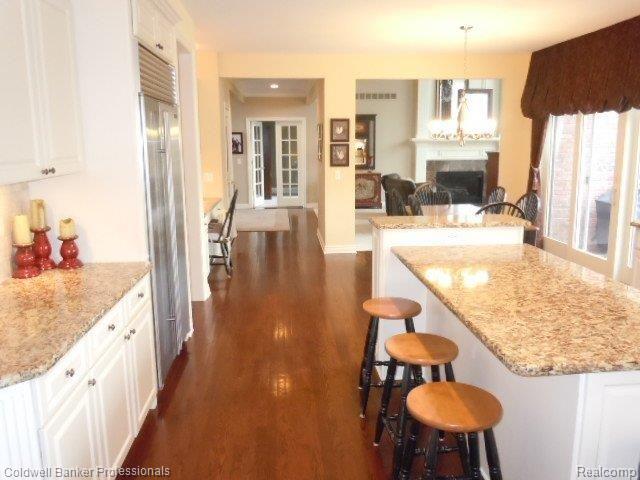 692 Springview Drive Rochester, MI 48307 - Photo 10 of 24 Kitchen View.JPG