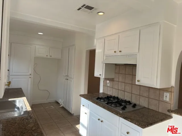 $4,500 | 5368 Crebs Avenue, Tarzana, CA 91356