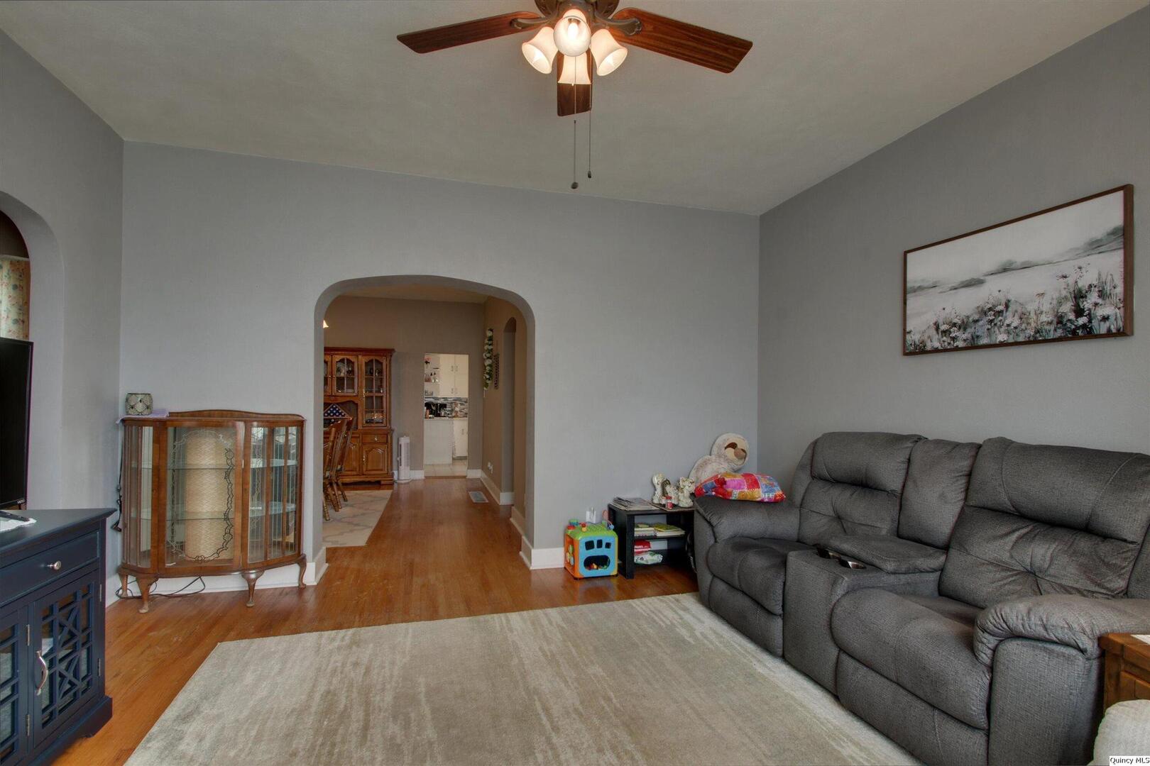 704 South 16th Street Quincy, IL 62301 - Photo 5 of 25