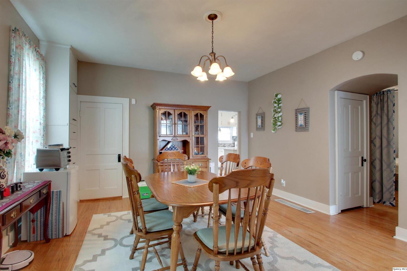 704 South 16th Street Quincy, IL 62301 - Photo 10 of 25