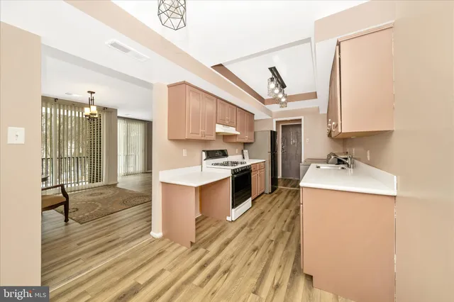 $219,102 | 10234 Prince Place, Unit 17102, Upper Marlboro, MD 20774