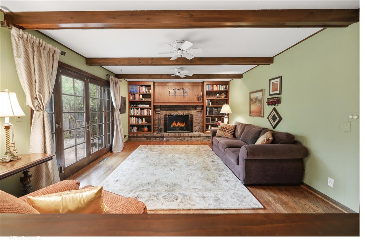 22W324 McCarron Road Glen Ellyn, IL 60137 - Photo 13 of 32