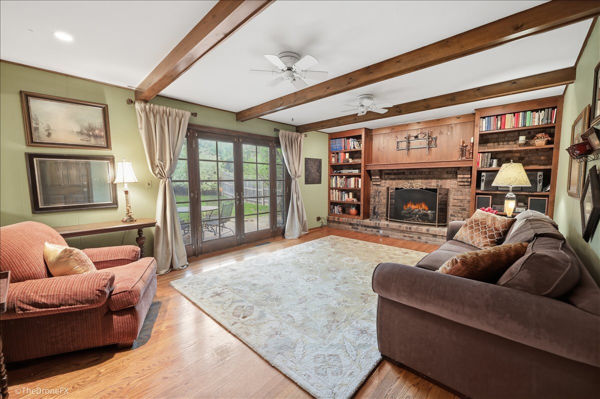 22W324 McCarron Road Glen Ellyn, IL 60137 - Photo 15 of 32