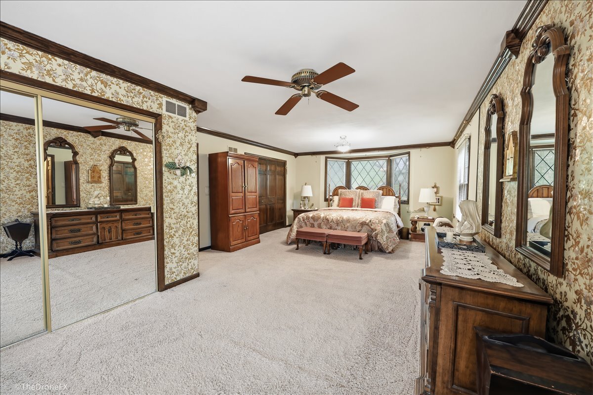 22W324 McCarron Road Glen Ellyn, IL 60137 - Photo 18 of 32