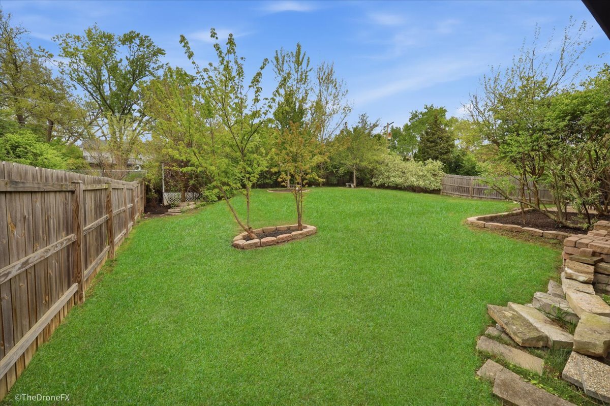 22W324 McCarron Road Glen Ellyn, IL 60137 - Photo 30 of 32