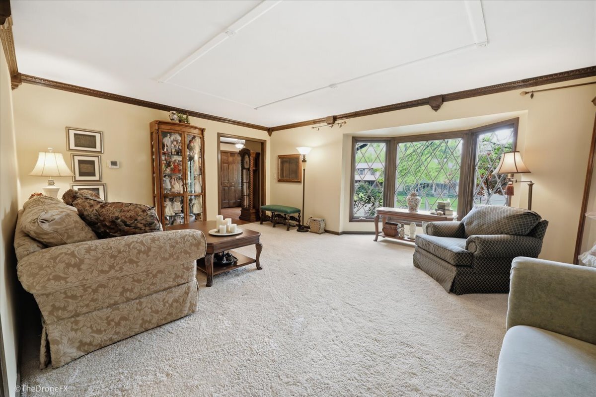 22W324 McCarron Road Glen Ellyn, IL 60137 - Photo 7 of 32