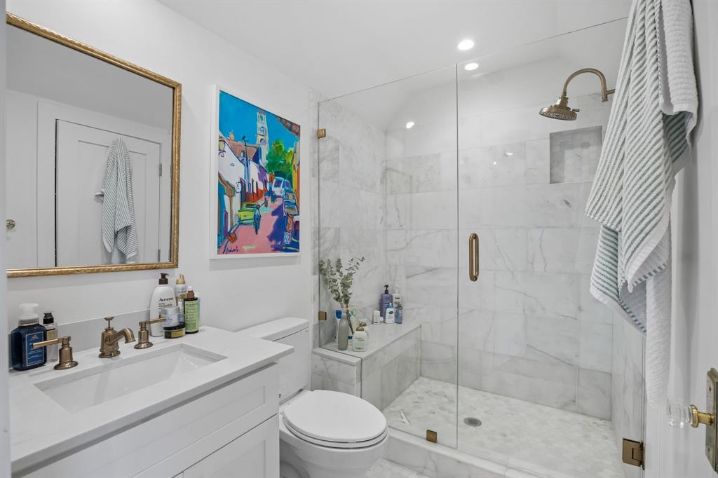 8111 Chadbourne Road Dallas, TX 75209 - Photo 31 of 33