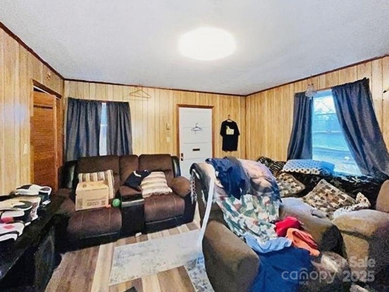 538 6th Street Chester, SC 29706 - Photo 19 of 22 a living room with furniture and a window