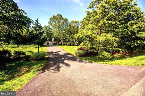 $4,000,000 | 11501 Skipwith Lane, Potomac, MD 20854