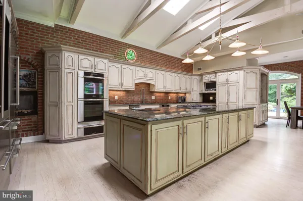 $4,000,000 | 11501 Skipwith Lane, Potomac, MD 20854