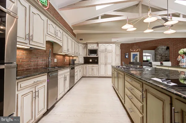 $4,000,000 | 11501 Skipwith Lane, Potomac, MD 20854